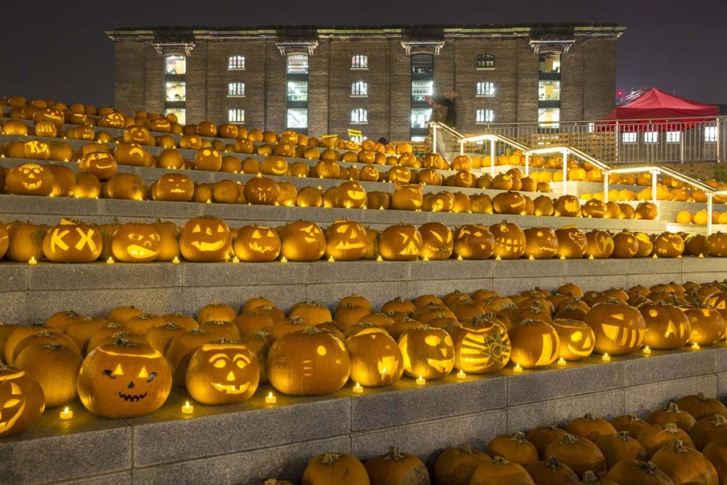 3,000 pumpkins on the steps of Granary Square at last year's King's Cross event